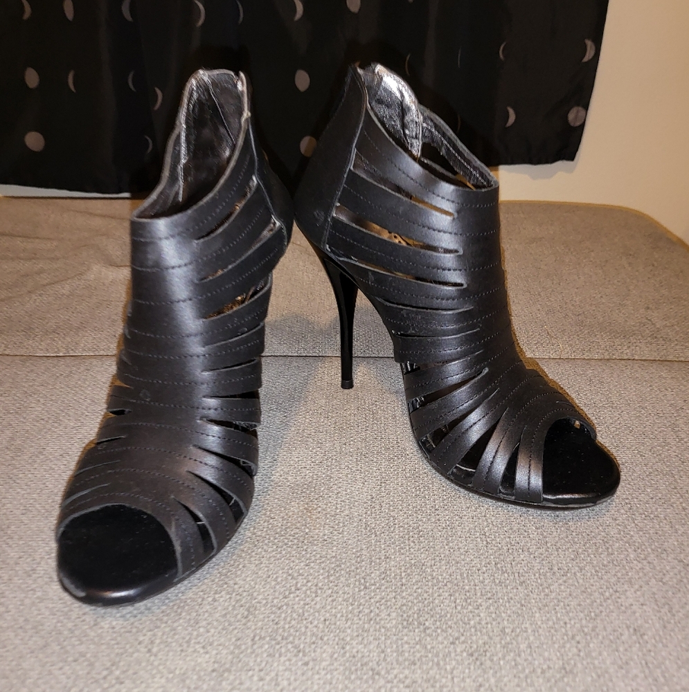 Black High-Heeled Strappy Booties pumps sandals Size 6 zip leather shoes